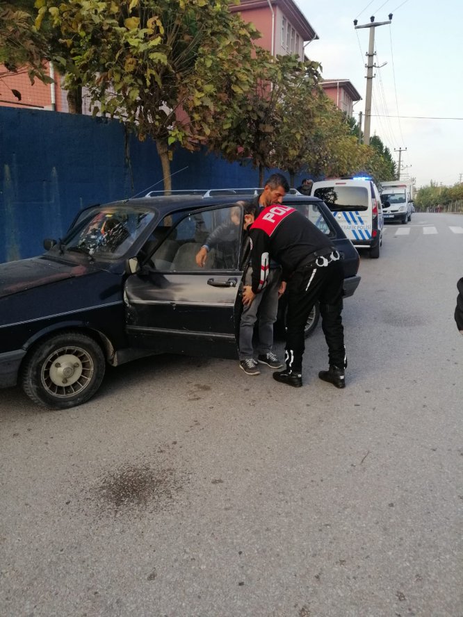 Kocaeli'de aranan 2 kişi "Güvenli Okul Uygulaması" ile yakalandı