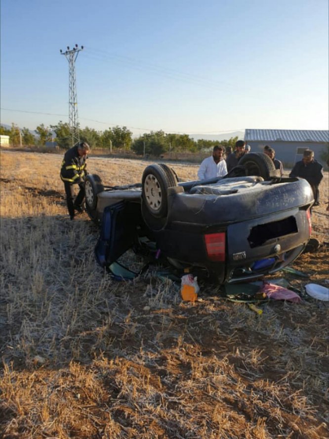 Devrilen otomobilin sürücüsü hayatını kaybetti