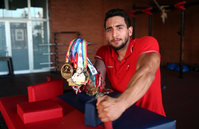 "Demir bilek" Fatih, 7 yıllık spor hayatına 25 madalya sığdırdı