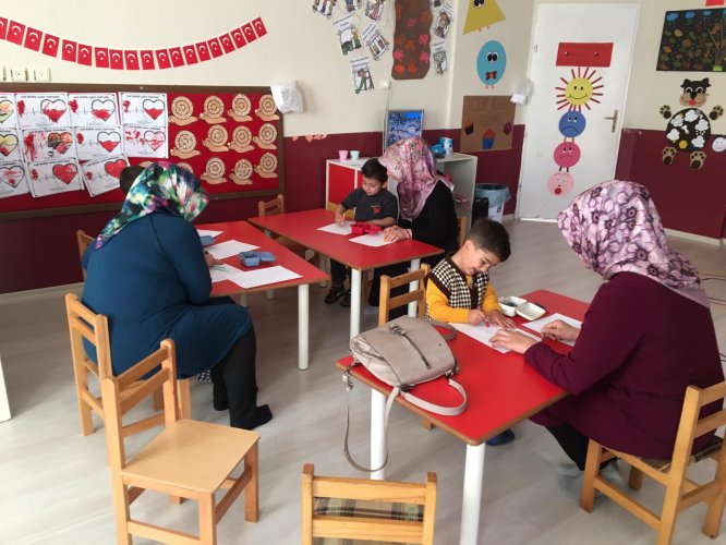 Yıldızeli'nde "Anne-Çocuk Projesi"