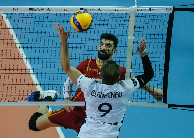 Voleybol: AXA Sigorta Efeler Ligi