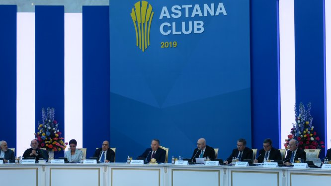 Nazarbayev'den Putin ve Zelenskiy'e ara buluculuk önerisi