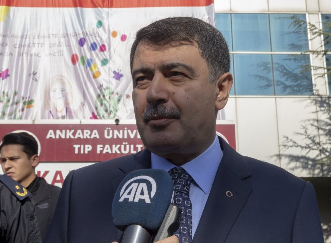 Eski başbakanlardan Yıldırım Akbulut hastaneye kaldırıldı