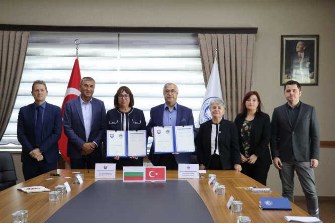 Kırklareli ile Bulgaristan Burgas Free üniversiteleri, işbirliği protokolü imzaladı