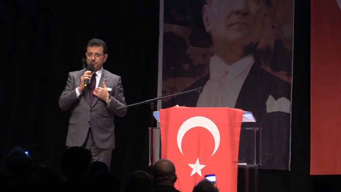 Ekrem İmamoğlu Londra'da Türk vatandaşlarıyla bir araya geldi