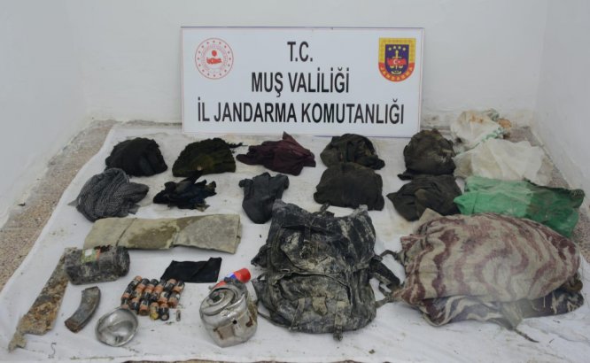 Muş'ta teröristlere ait 3 sığınağa imha