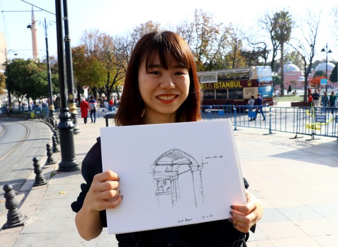 Japon mimarlık öğrencileri İstanbul'daki tarihi yapıların taslağını çizdi
