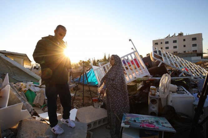 İsrail Kudüs'te Filistinli bir aileyi daha evsiz bıraktı