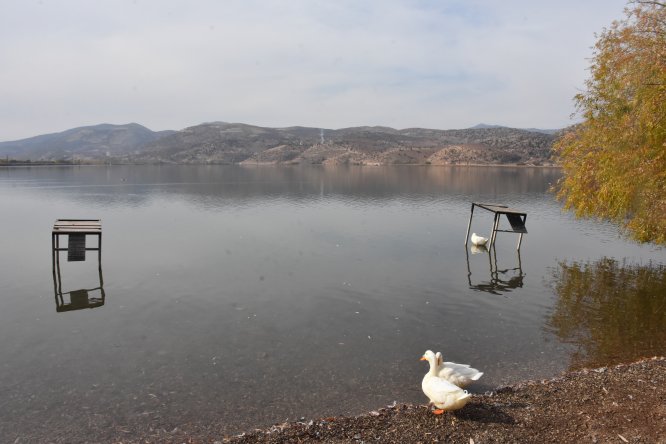 Gölbaşı Gölleri Tabiat Parkı'nda sonbahar güzelliği