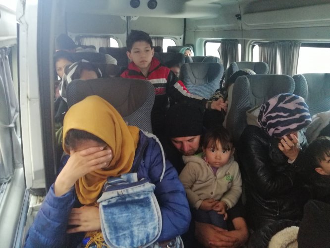 Çanakkale sahilinde 45 düzensiz göçmen yakalandı