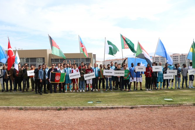 Niğde'de "Uluslararası Öğrenciler Futbol Turnuvası" düzenlendi