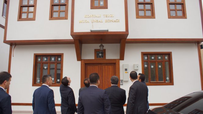 AYBÜ Rektörü Aydınlı, Çubuk Şehir Müzesini inceledi