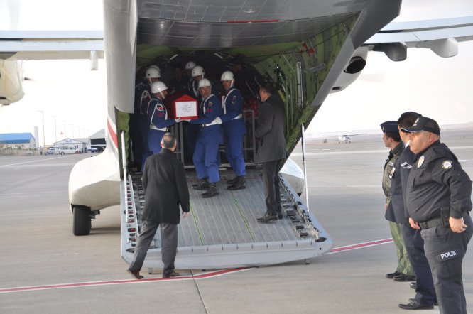 Akçakale'deki havan saldırısında şehit olan Tekin son yolculuğuna uğurlandı