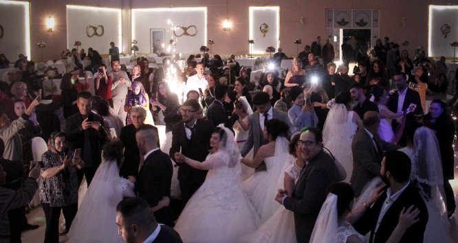 DÜZELTME - "Engelli kadınların 'beyaz gelinlik' hayalleri gerçeğe dönüştü" başlıklı haberimizde ENKADER Başkanı Canan Aykanat'ın soyadı sehven yanlış yazılmıştır. Haberimizi düzelterek yeniden yayımlıyoruz.Saygılarımızla.AAE