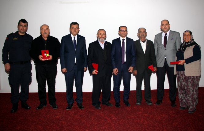 Ankara'da Kıbrıs gazilerine berat madalyaları takdim edildi