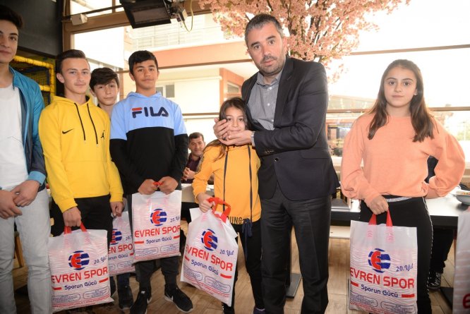 Pursaklar'da genç sporcuların başarısı