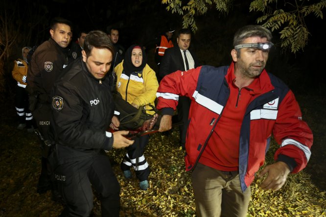 Ankara Kalesi'nden düşen kişi yaralandı
