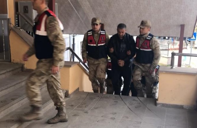 Kahramanmaraş'ta baz istasyonlarından hırsızlık yapan 4 kişi yakalandı