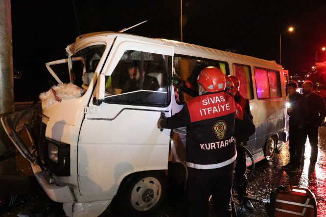 Sivas'ta trafik kazası: 1 yaralı
