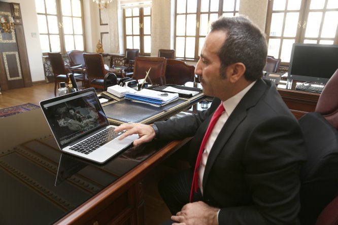 Aksaray Valisi Ali Mantı, AA'nın "Yılın Fotoğrafları" oylamasına katıldı