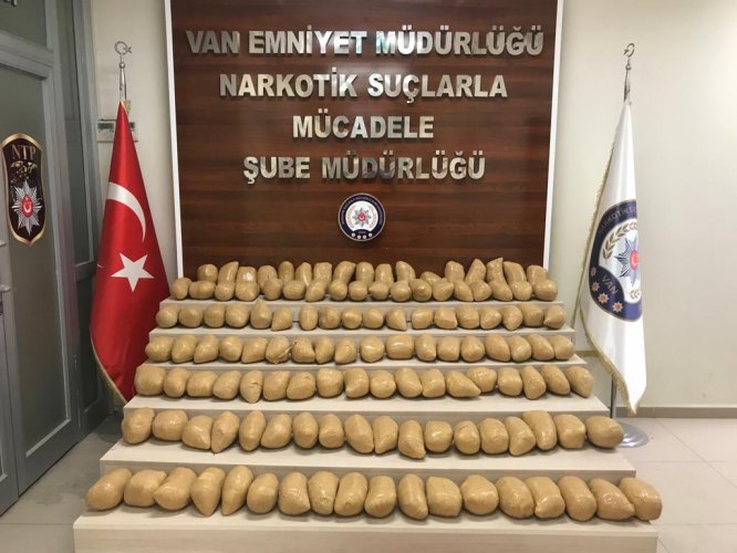 Van merkezli 6 operasyonda 900 kilogram uyuşturucu ele geçirildi