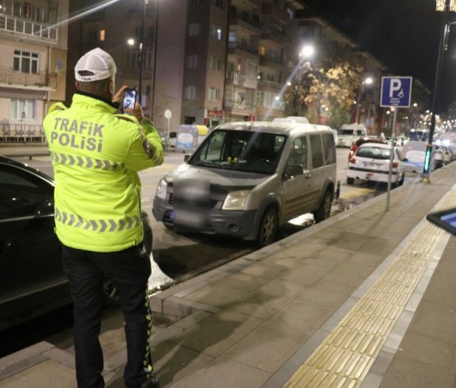 Engelli park yerlerini işgal eden 2 bin 54 sürücüye ceza kesildi