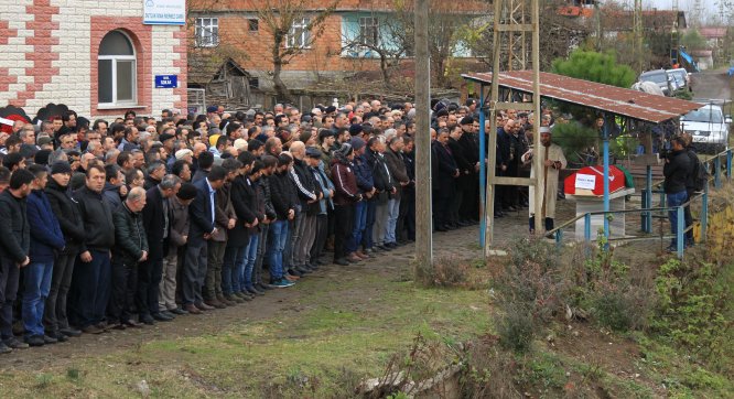 Uyardığı avcılar tarafından vurulan saha bekçisi son yolculuğuna uğurlandı