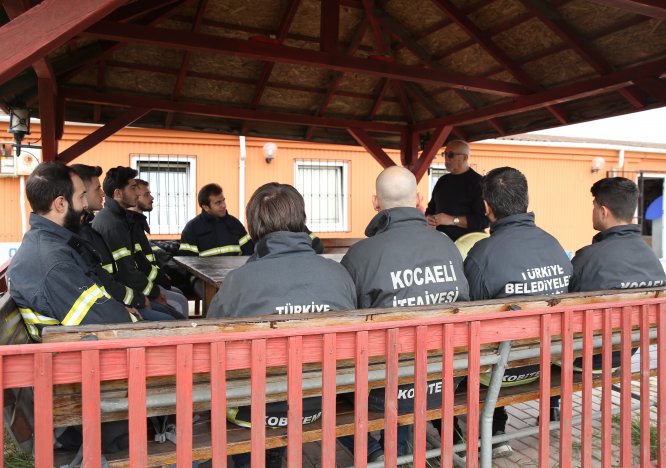 Üniversite öğrencilerinin "gönüllü itfaiyecilik" nöbeti