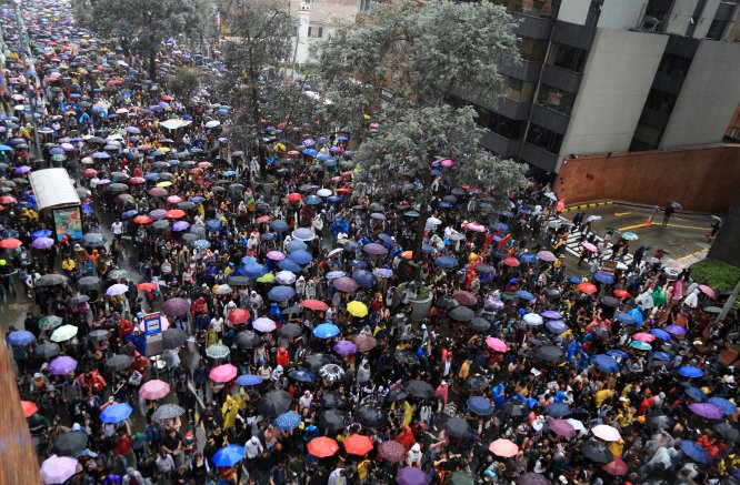 Kolombiya'da, Hong Kong'taki