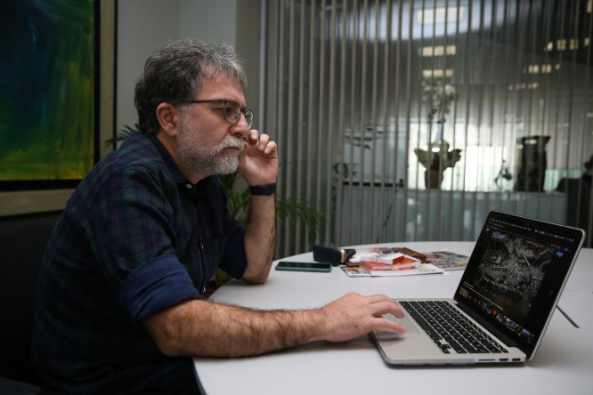 Ahmet Hakan, AA'nın "Yılın Fotoğrafları" oylamasına katıldı