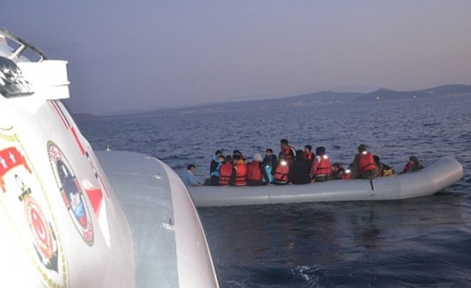Ayvalık’ta 39 düzensiz göçmen yakalandı