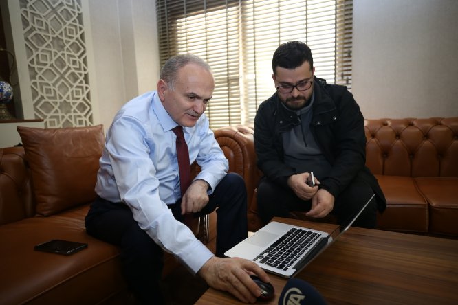 Düzce Belediye Başkanı Özlü, AA'nın "Yılın Fotoğrafları" oylamasına katıldı