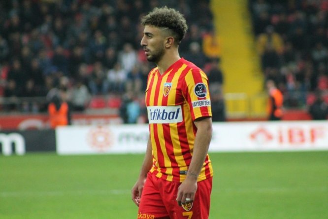 Bilal Başacıkoğlu, Kayserispor’a veda etti