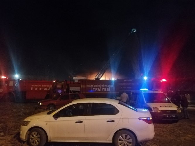 Kayseri’de patlayan elektrik trafosu yatak imalathanesini küle çevirdi