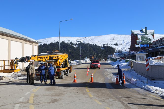 Uludağ'da kaybolan iki arkadaşı arama çalışmaları sürüyor