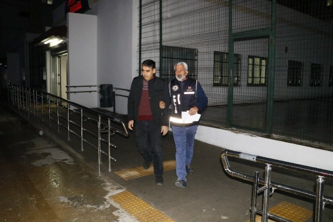 Adana’da FETÖ’ye şafak operasyonu