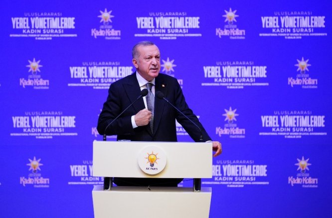 Cumhurbaşkanı Erdoğan: “Çalışmak kadının aile içindeki önemine ortadan kaldırmaz”