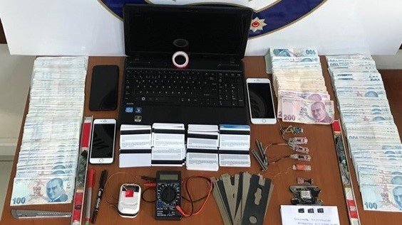 Kart dolandırıcılığı şebekesinden ele geçirilenler şoke etti