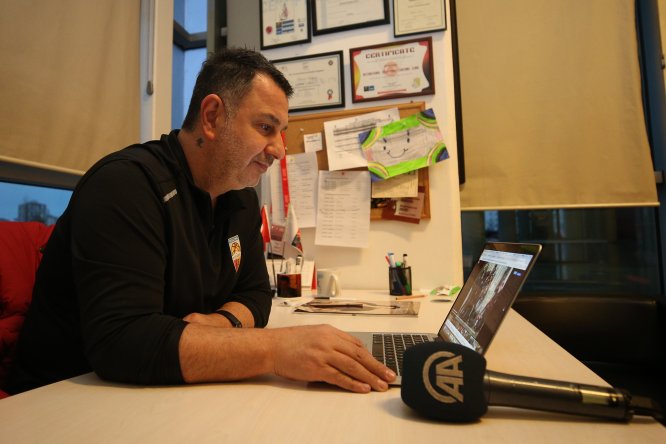 Bellona Kayseri Basketbol Başantrenörü Ayhan Avcı AA'nın "Yılın Fotoğrafları" oylamasına katıldı