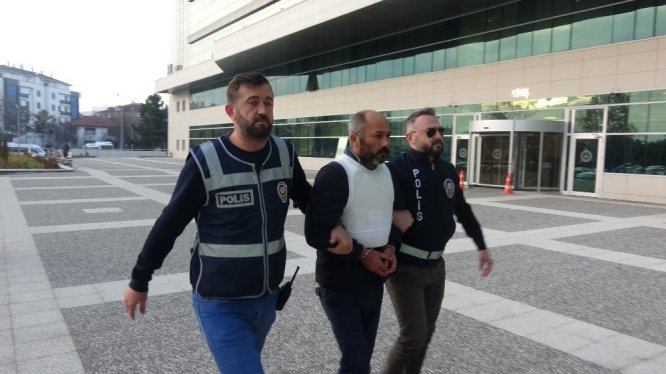 Bolu’da dini nikahlı eşine kurşun yağdıran şahıs adliyeye sevk edildi