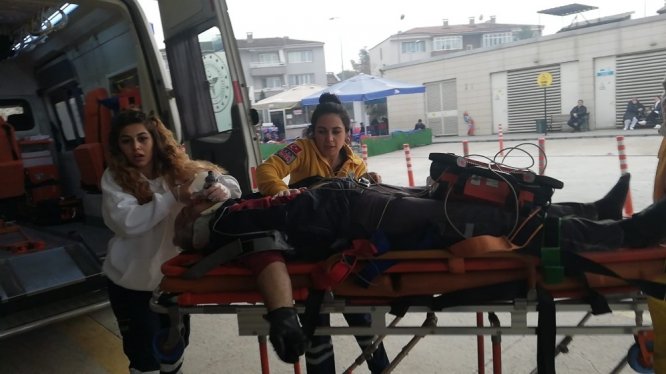 Tesadüfen olay yerinden geçti, eşinin öldüğünü kimse söyleyemedi