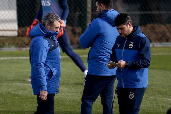 Fenerbahçe Başkanı Ali Koç: "Olmamız gerekenin 7-8 puan arkasındayız"