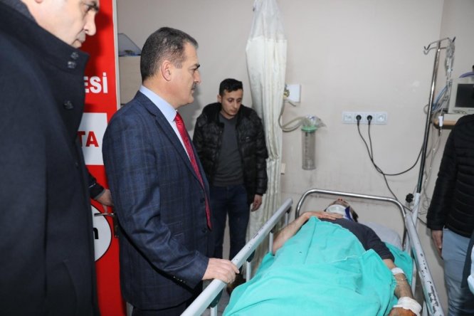 Özel Harekat polislerini taşıyan minibüs şarampole yuvarlandı: 3 yaralı