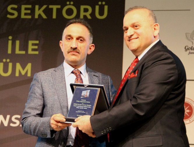 Eminevim, sempozyumda kentsel dönüşüm modelini tanıttı