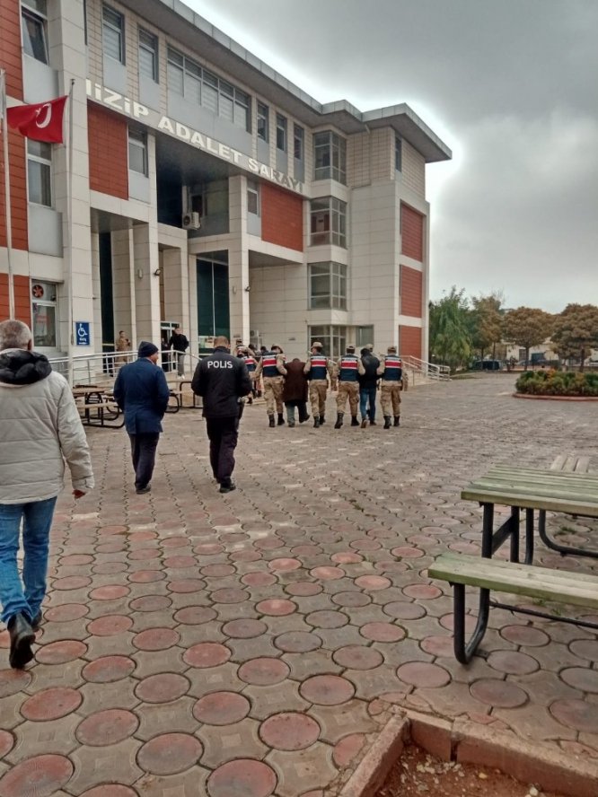 Kablo hırsızları yakalandı