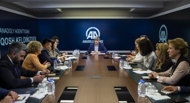 Kazakistan basın heyeti AA'yı ziyaret etti