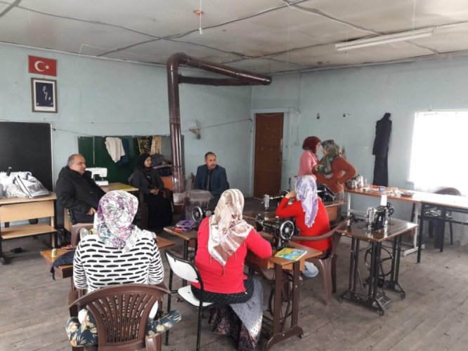 Müdür Musa Kazak: "Köylerde açılan kurslar ekonomiye katkı sağlamalıdır"