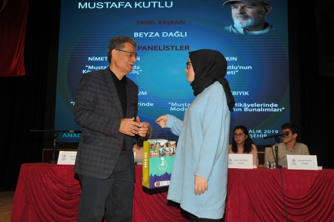 Akşehir'de "Mustafa Kutlu" paneline yoğun ilgi