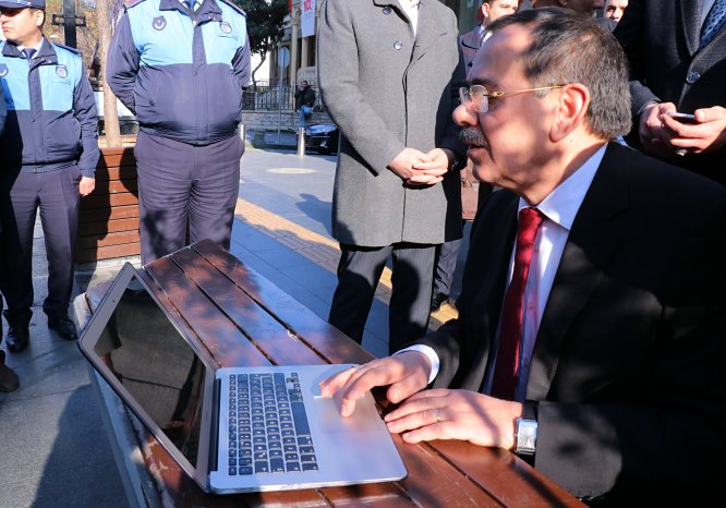 Samsun Büyükşehir Belediye Başkanı Demir AA'nın "Yılın Fotoğrafları" oylamasına katıldı