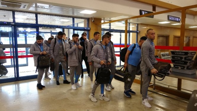 Trabzonspor, Basel maçı için İsviçre’ye gitti